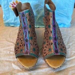 Colorful summer boots!